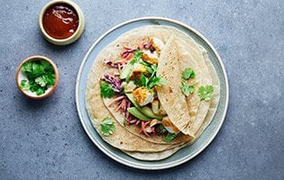 Wraps mit norwegischem Seelachs und Mango-Chutney