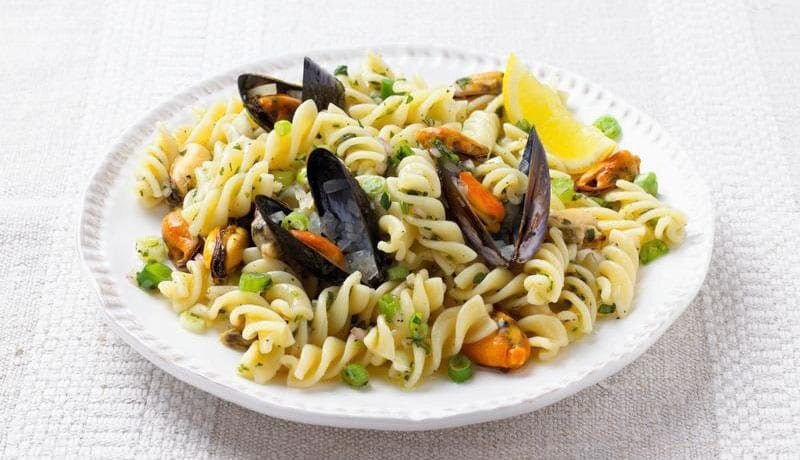 Nudelsalat mit Miesmuscheln